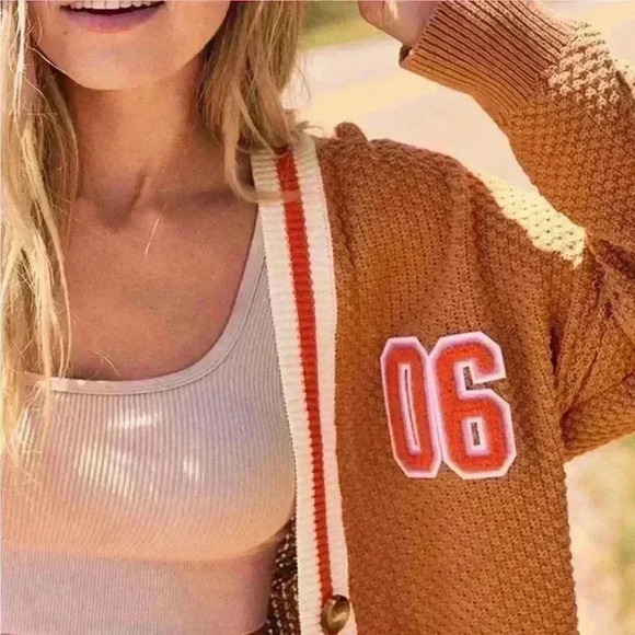 Aerie Oversized Varsity Cardigan Sweater 06 Embroidery Size Small - Picture 3 of 9